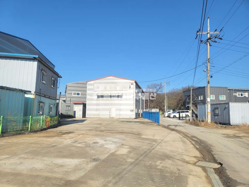 경기 화성만세구 장안면 수촌리 1동 화성 장안공장매매, 마당넓고, 진입도로 좋은 60평단독공장 매매 매물번호 10021 사진 1