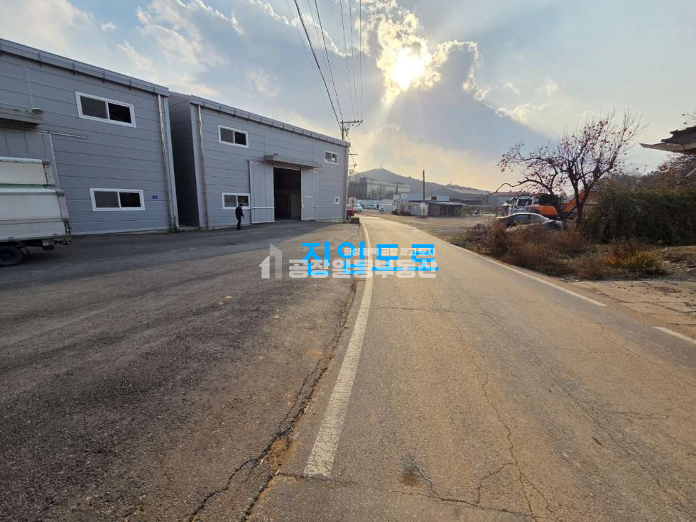 경기 평택시 청북읍 옥길리 1,2동 평택 청북공장임대, 오수직관, 60평45평 두동구조, 월세 매물번호 10117 사진 2